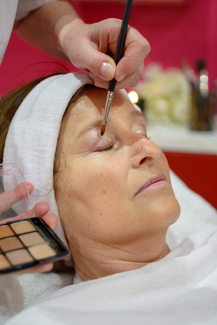 Séance de maquillage à domicile Havre